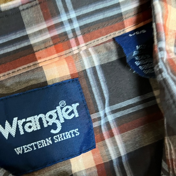 NWOT! WRANGLER pearl snap western shirt - Picture 2 of 3